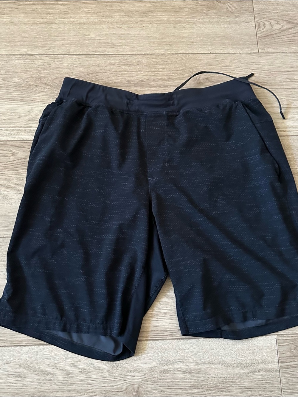 Lululemon T.H.E. Short Out Of Mind Liner 9" Men Large Black Gym Stretch Training